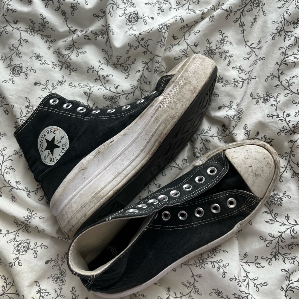 black converse